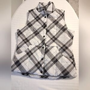 Black and white plaid puffer vest women's size med